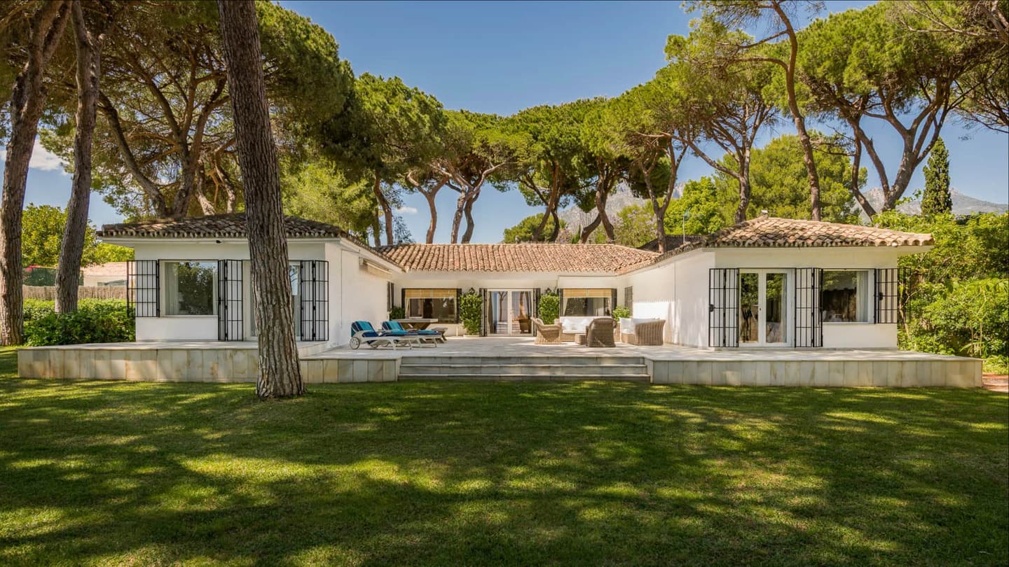 4-bedroom villa in Marbella Club photo 1