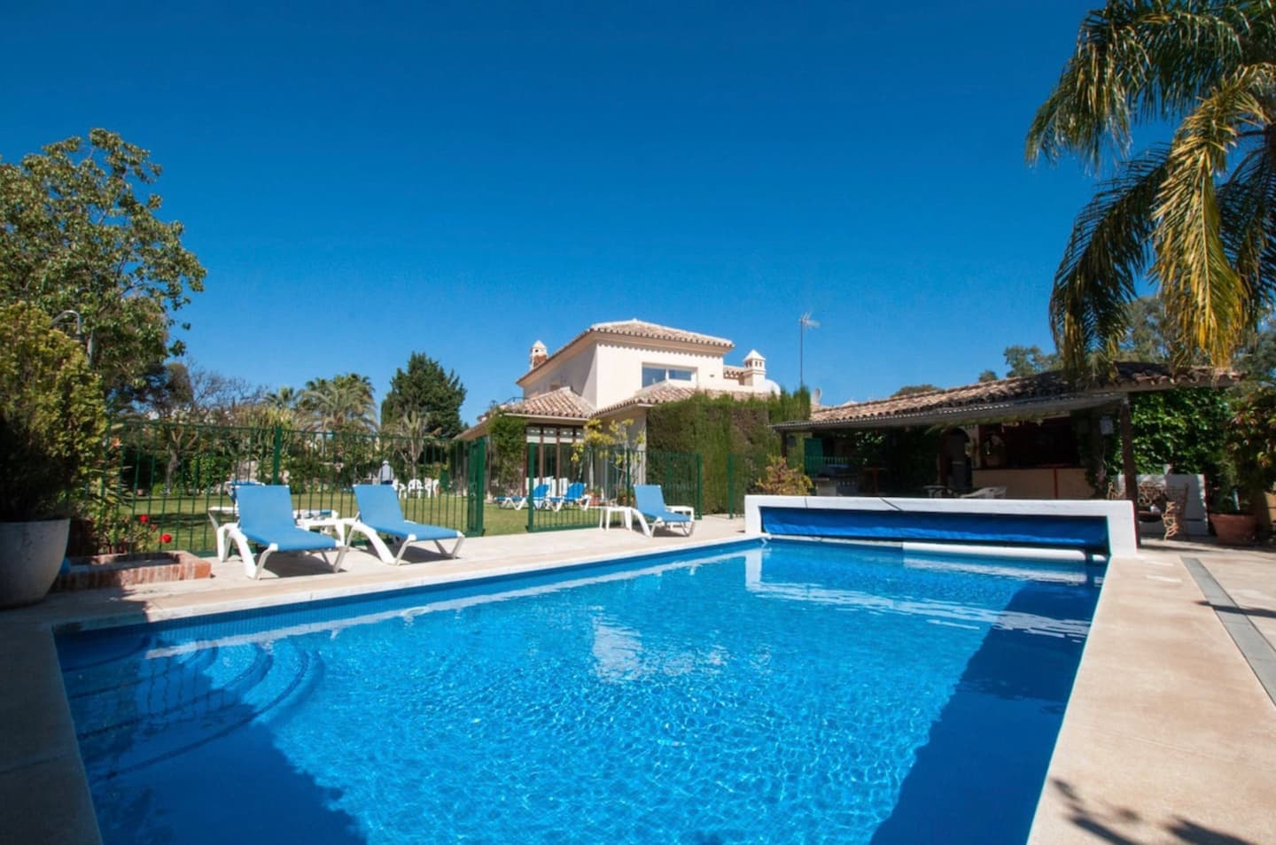 6-bedroom apartment in Estepona