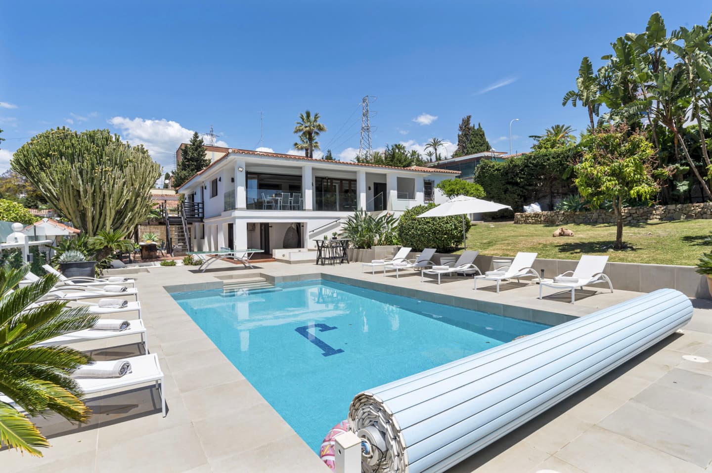 6-bedroom villa in Marbella photo 1