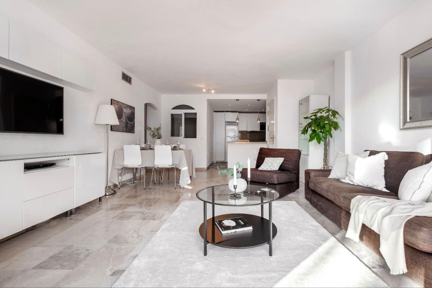 3-bedroom apartment in Nueva Andalucia photo 1