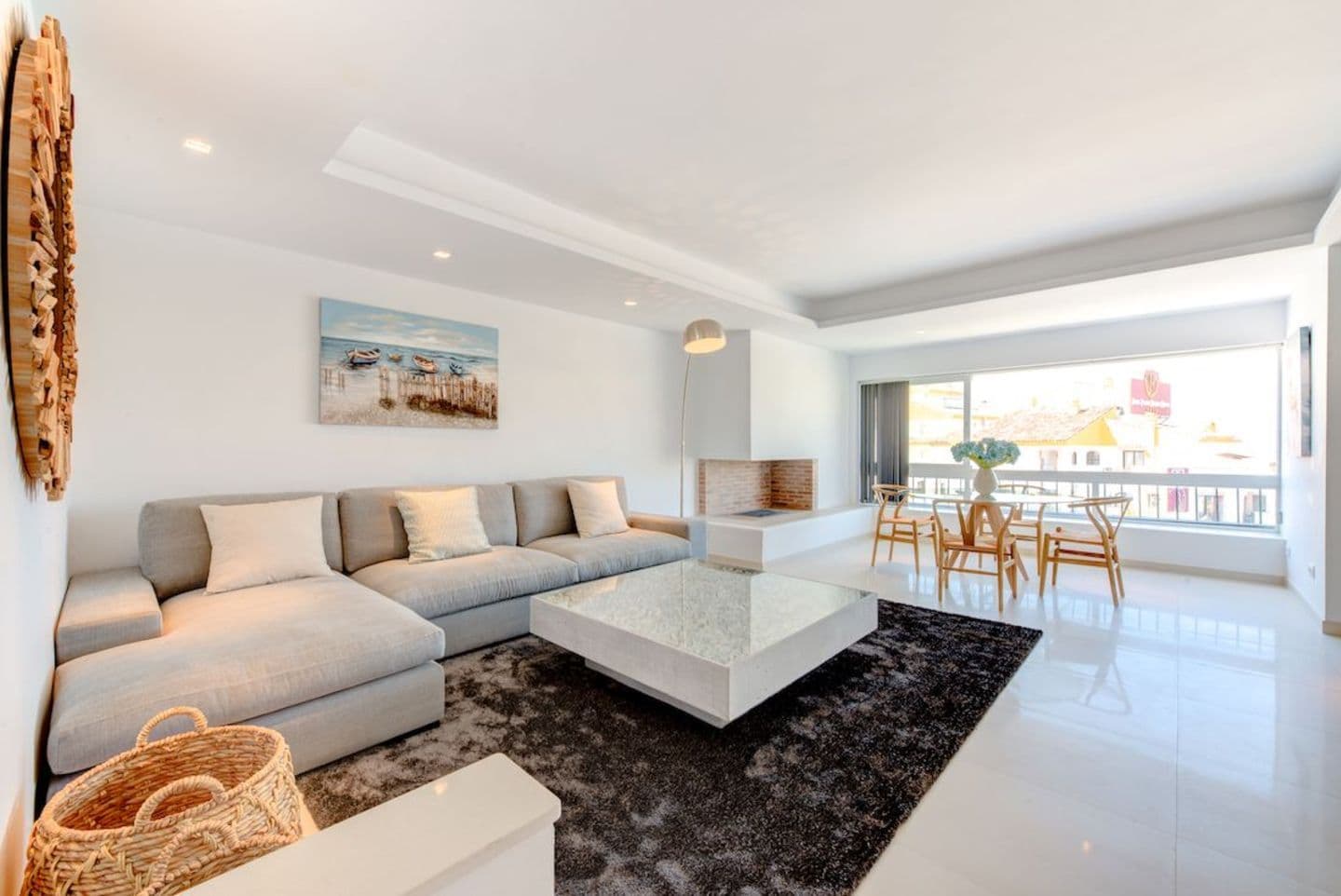 2-bedroom apartment in Puerto Banus photo 1