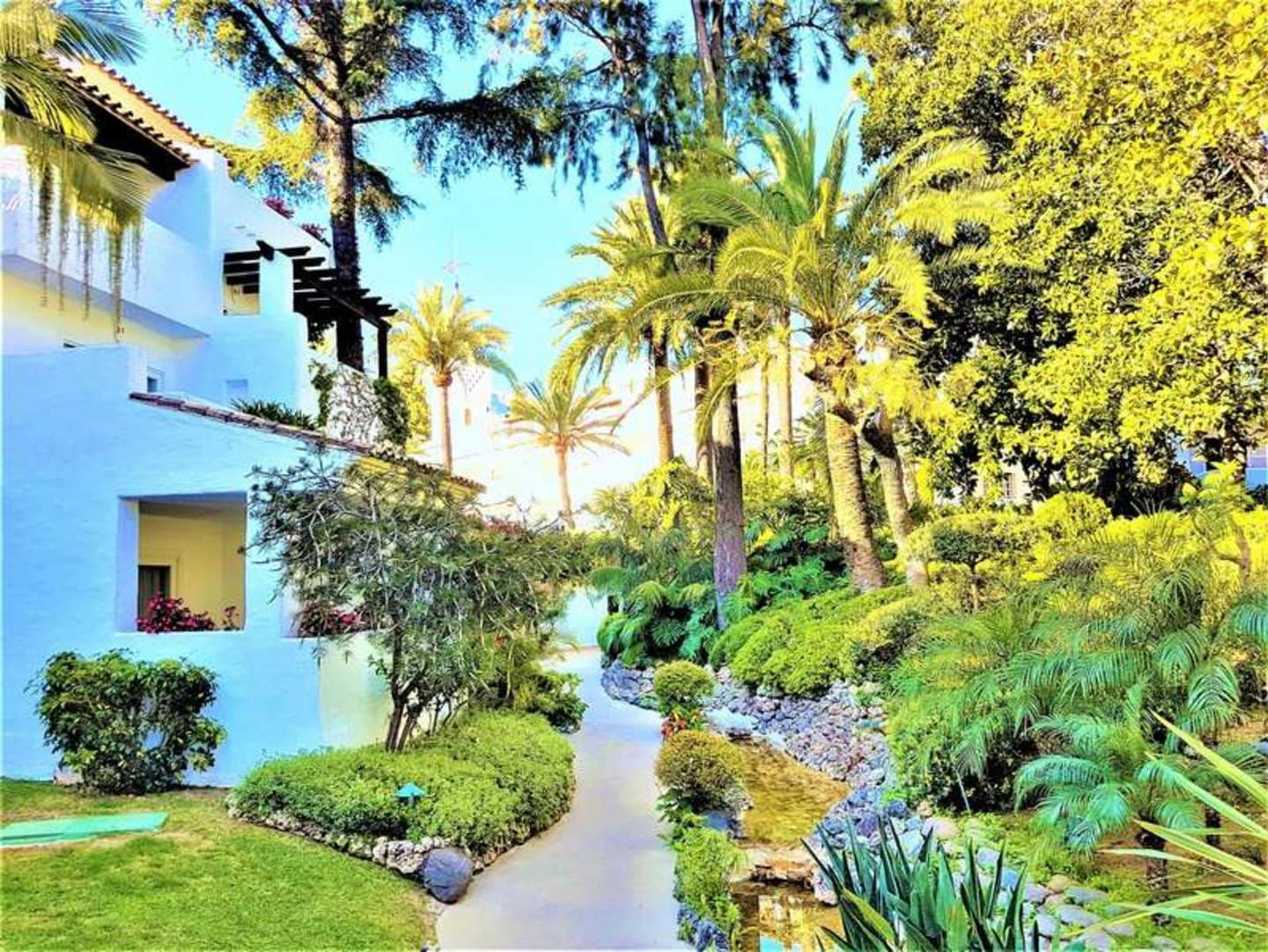 2-bedroom apartment in Marina Puente Romano photo 1