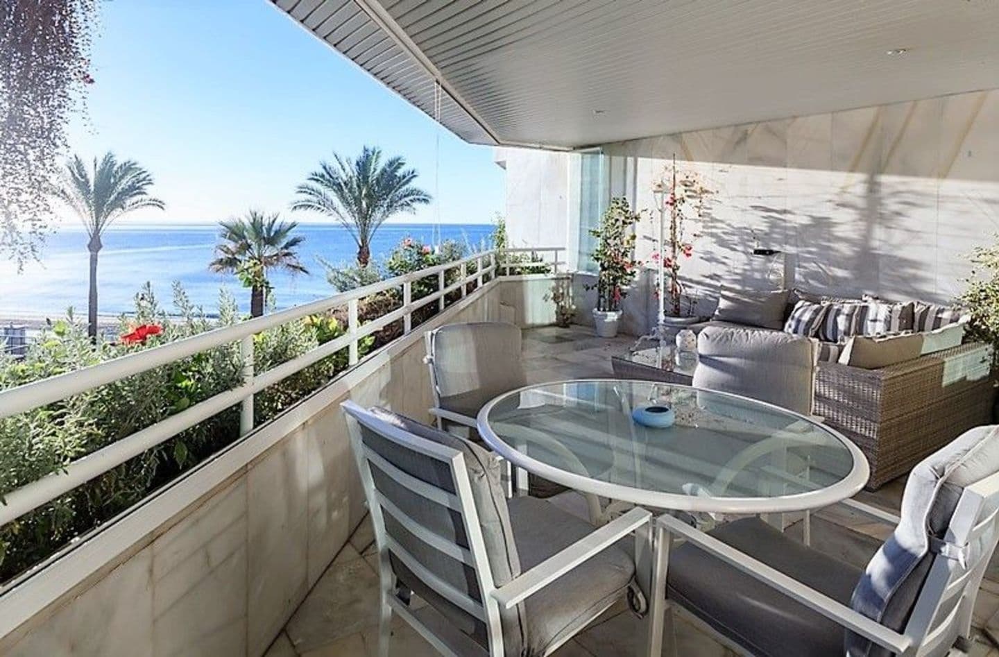 2-bedroom apartment in Playa Esmeralda photo 1