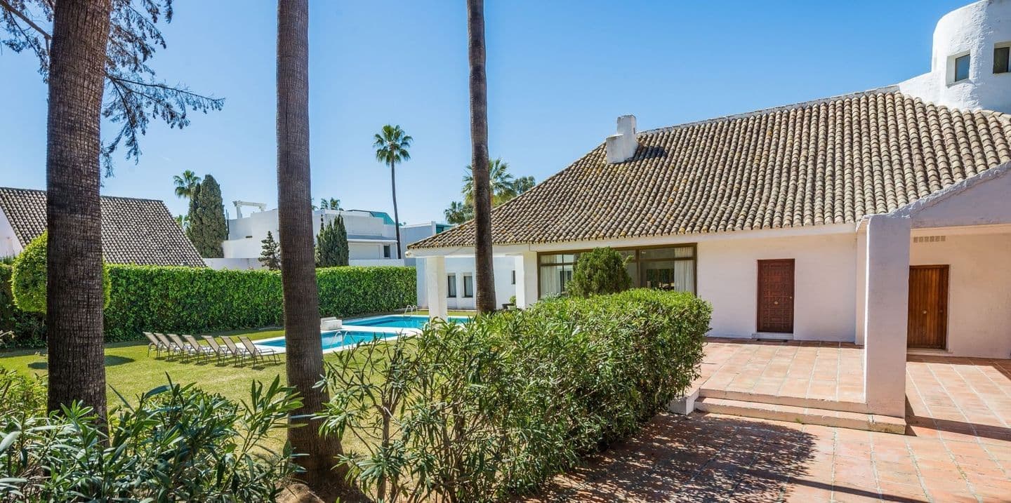 5-bedroom villa in Puerto Banus photo 1
