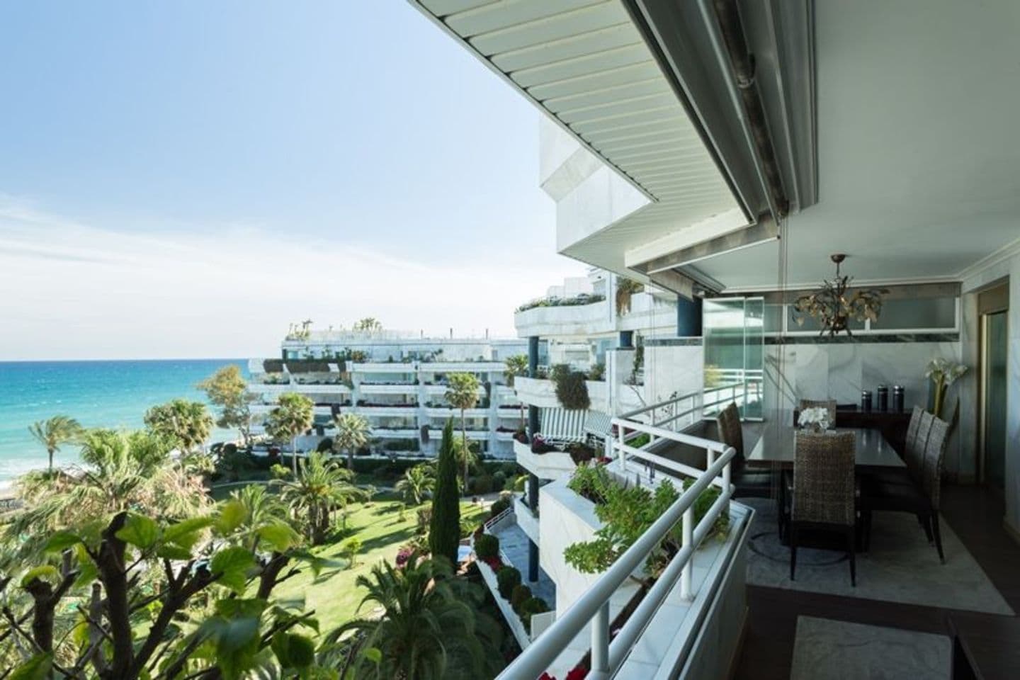 3-bedroom apartment in Playa Esmeralda photo 1