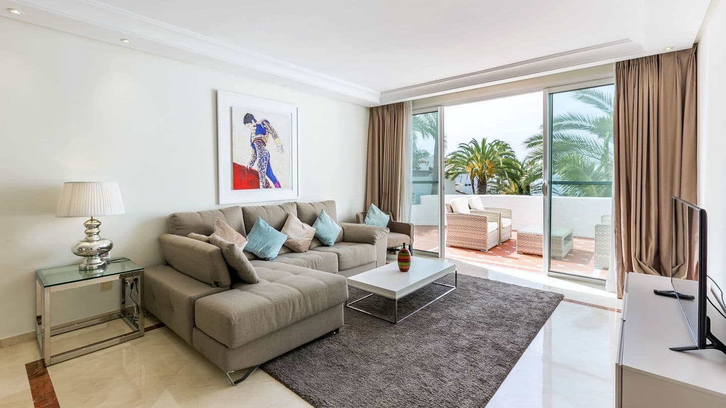 3-bedroom penthouse in Puerto Banus