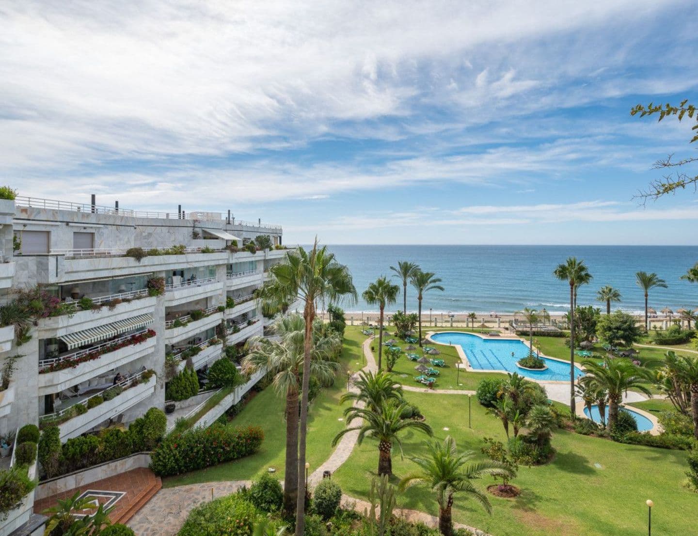 2-bedroom apartment in Esmeralda Playa photo 1