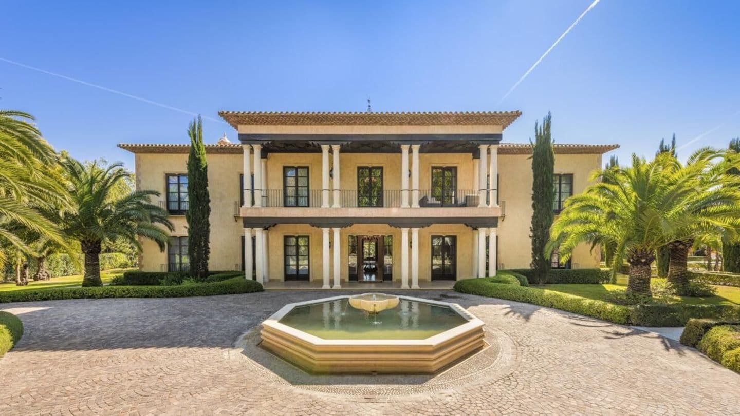6-bedroom villa in Marbella photo 1