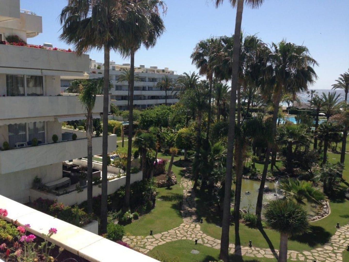 3-bedroom apartment in Los Granados photo 1