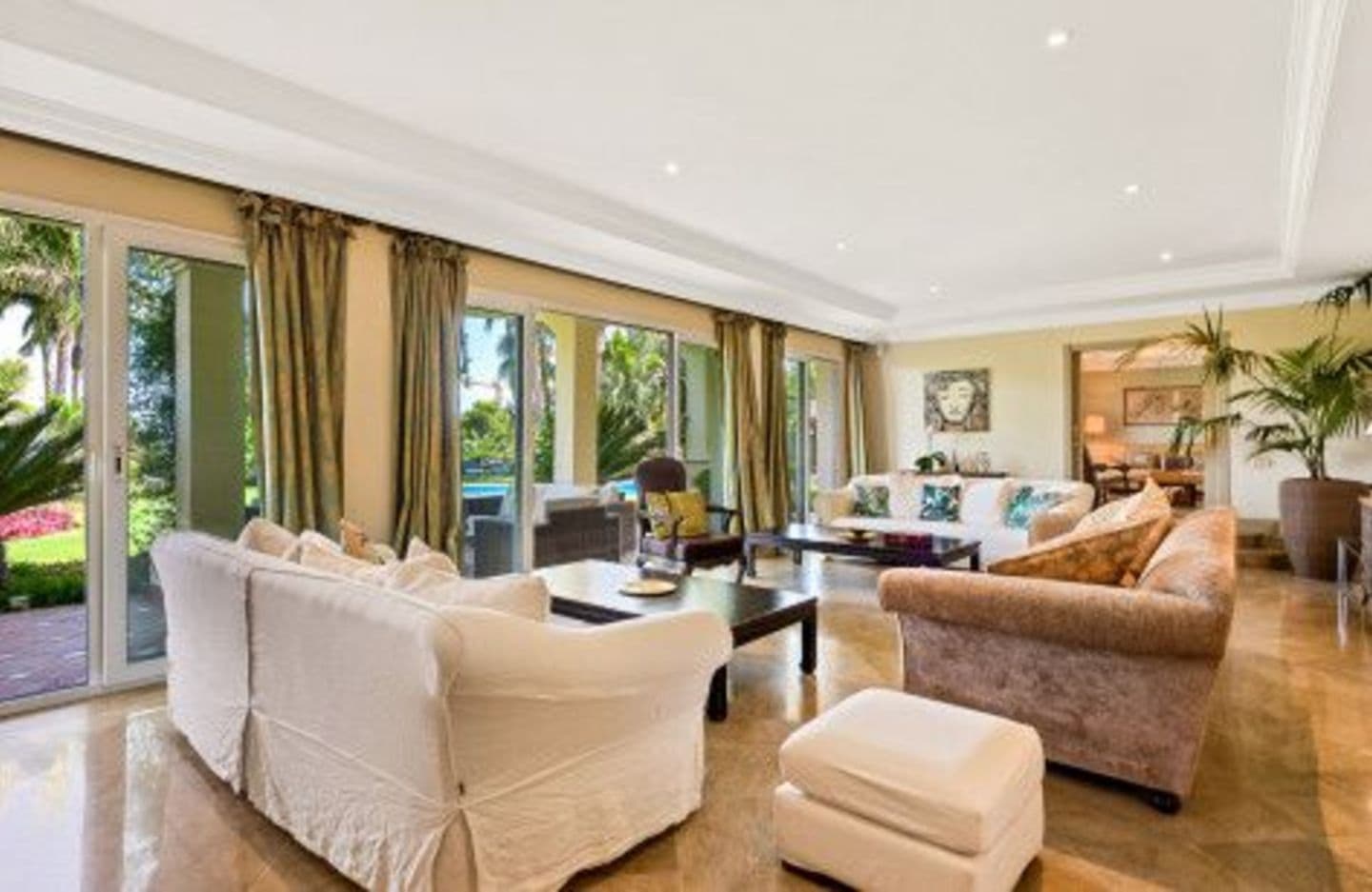 6-bedroom villa in Sierra Blanca photo 1