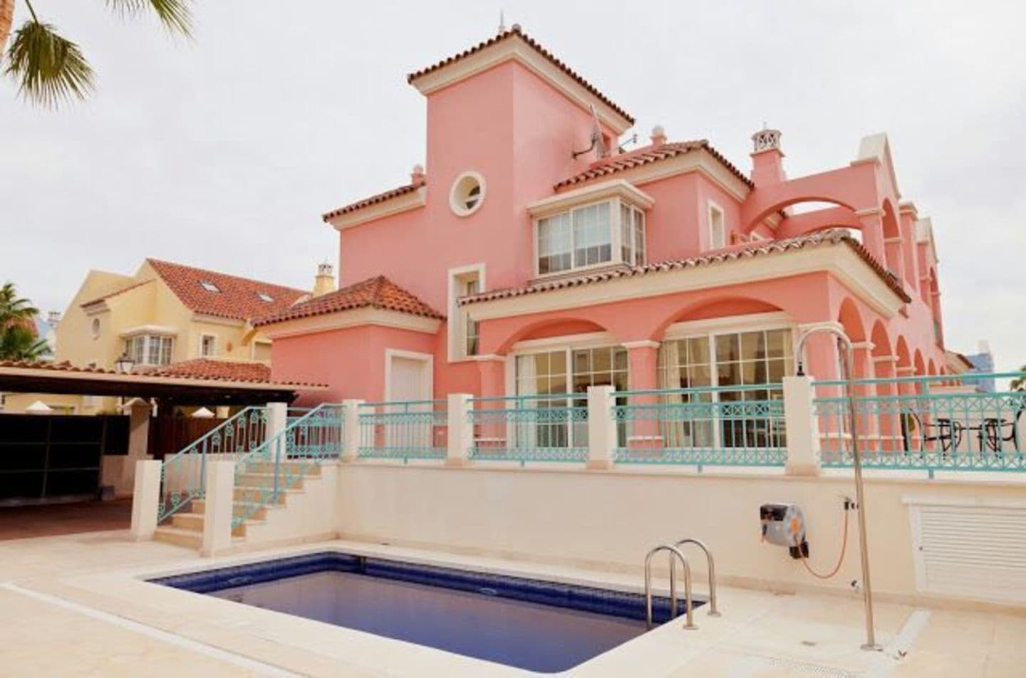 5-bedroom villa in Nueva Andalucia