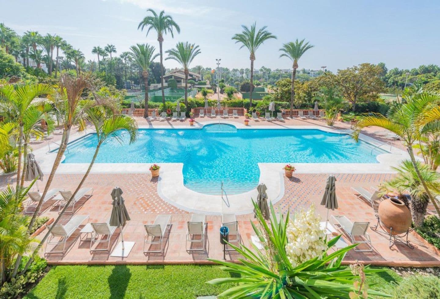 2-bedroom apartment in Marina Puente Romano photo 1