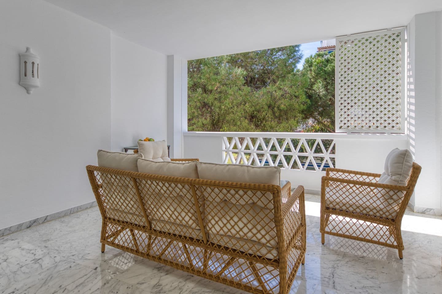 3-bedroom apartment in Playas del Duque photo 1