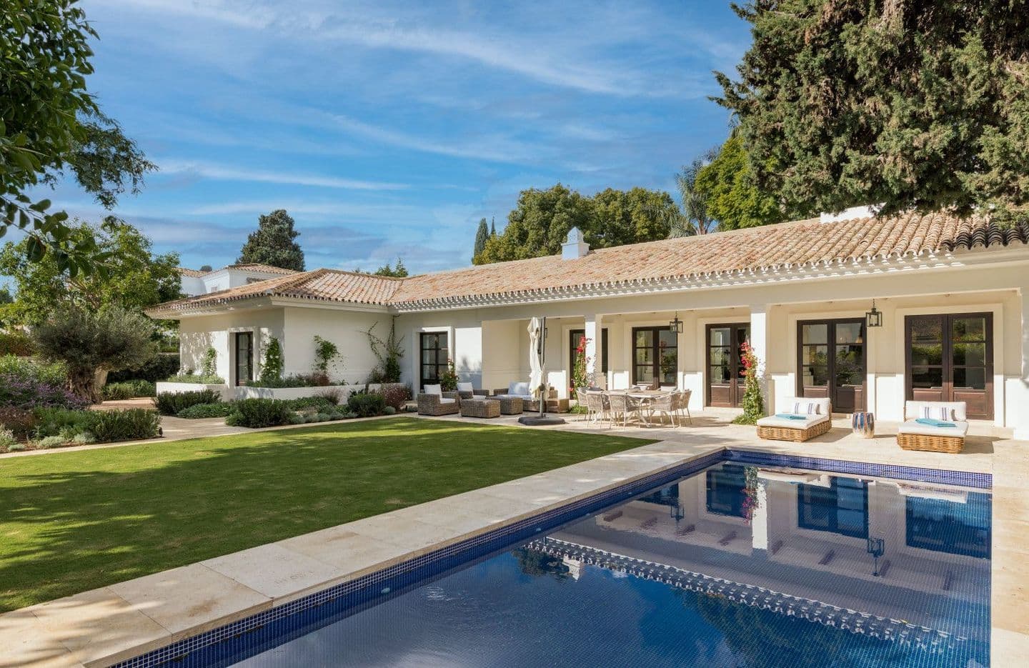 4-bedroom villa in Marbella Club photo 1