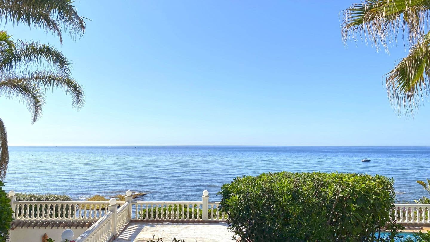 5-bedroom villa in Puente Romano