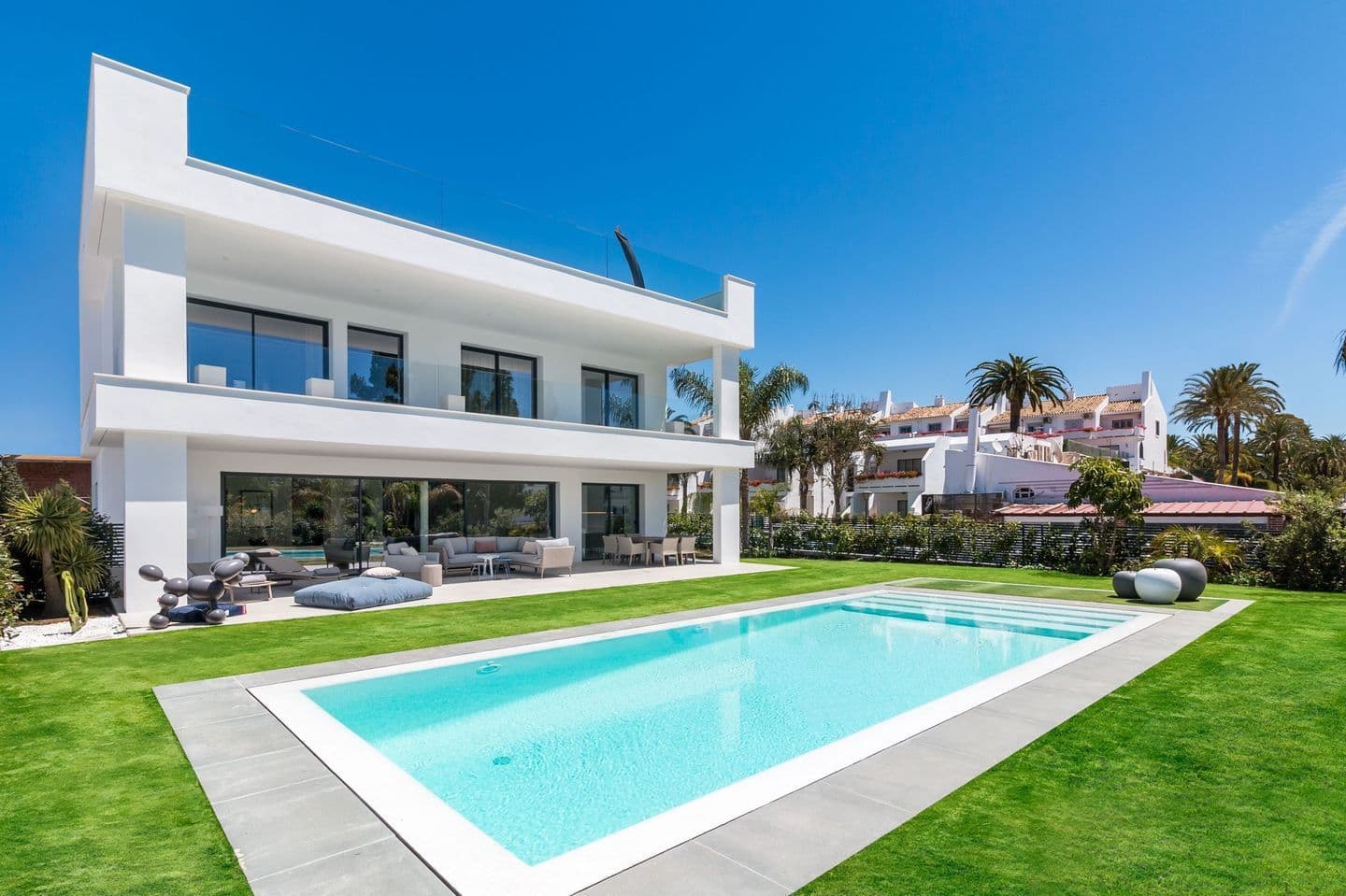 5-bedroom villa in Puerto Banus photo 1
