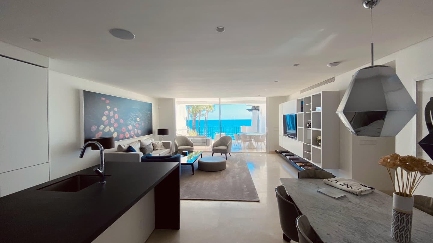3-bedroom apartment in Marina Puente Romano photo 1