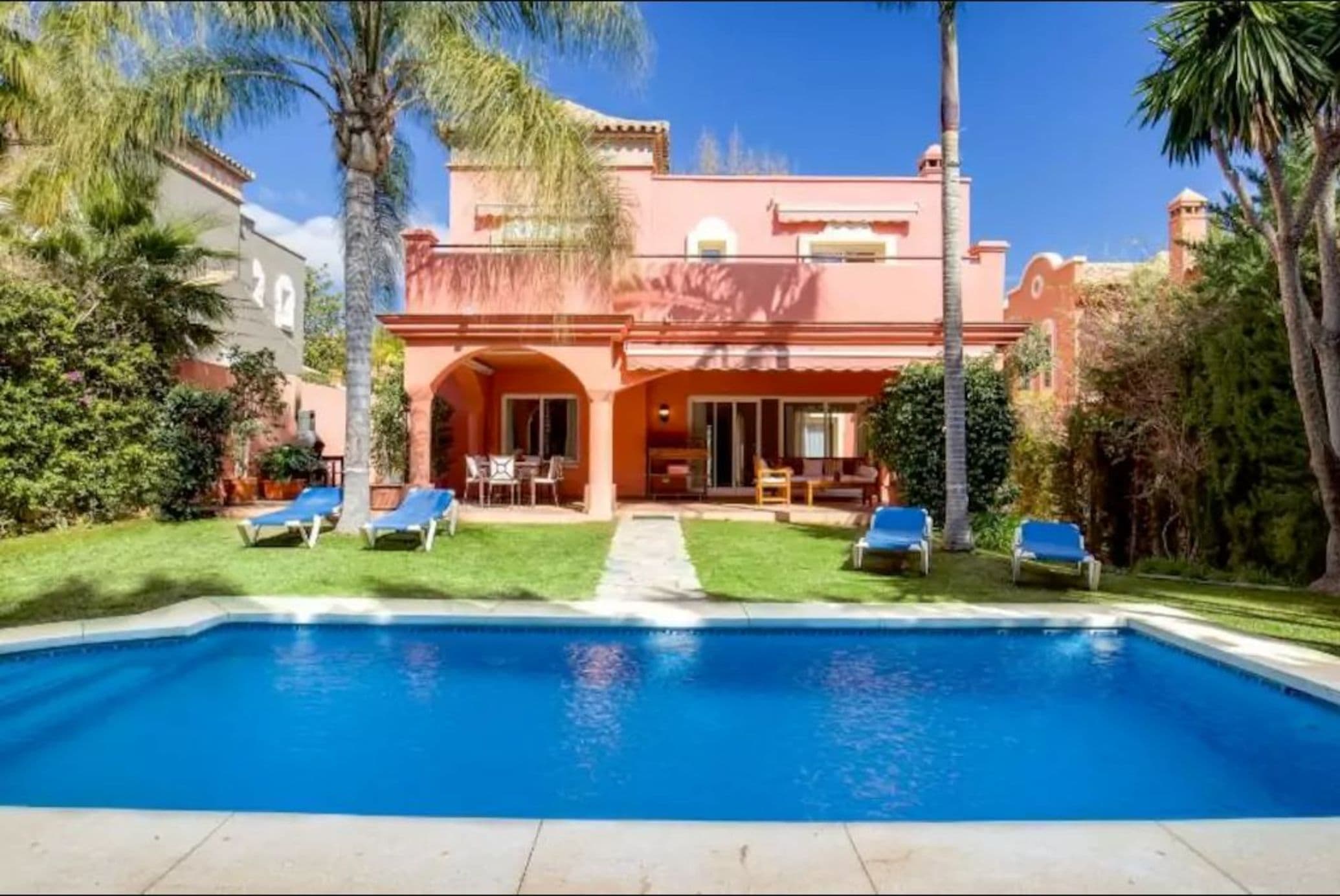 6-bedroom villa in Puerto Banus photo 1