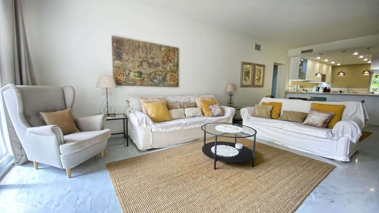 2-bedroom apartment in Marina Puente Romano photo 1