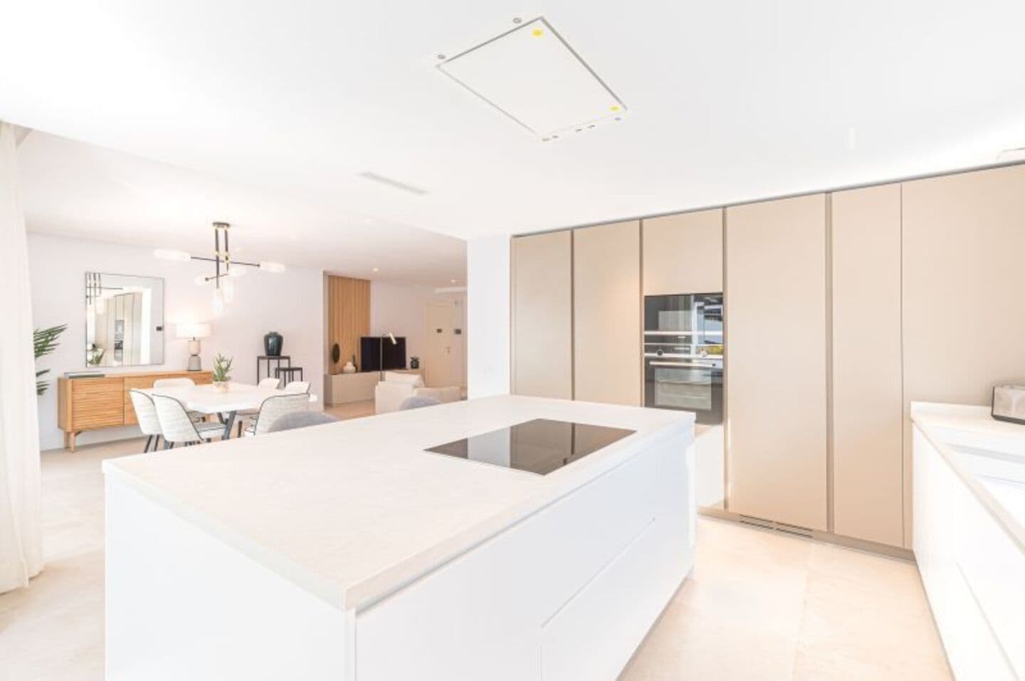 3-bedroom apartment in Lomas del Rey photo 1