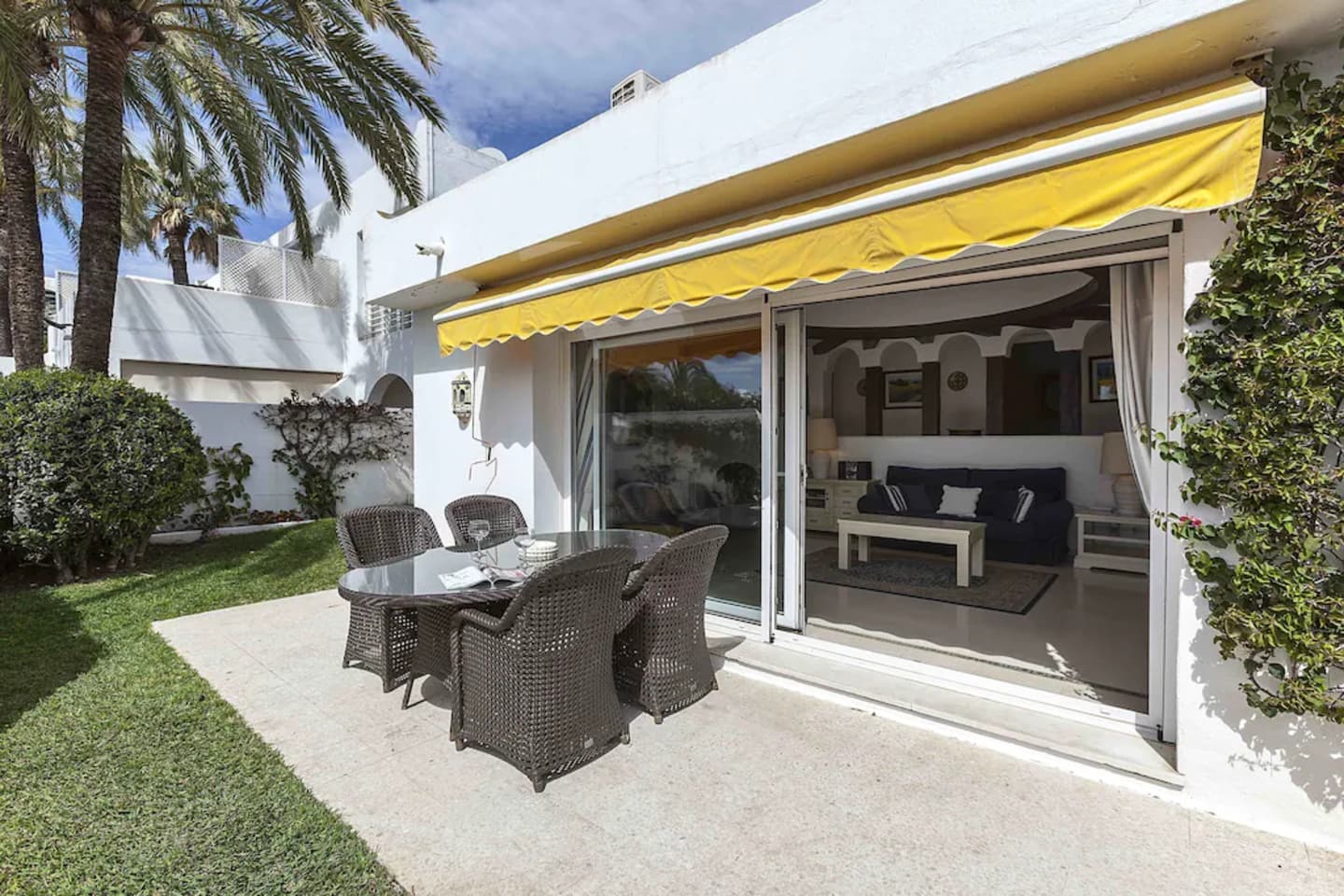 2-bedroom villa in Oasis Club photo 1