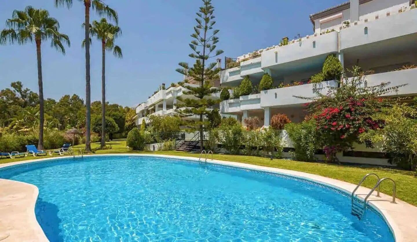 3-bedroom penthouse in Golden Mile