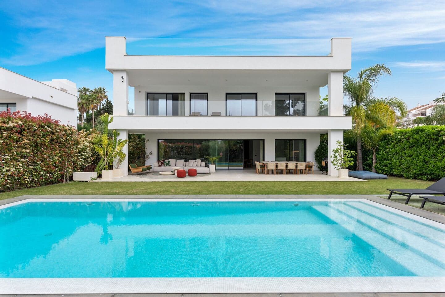 5-bedroom villa in Nueva Andalucia photo 1
