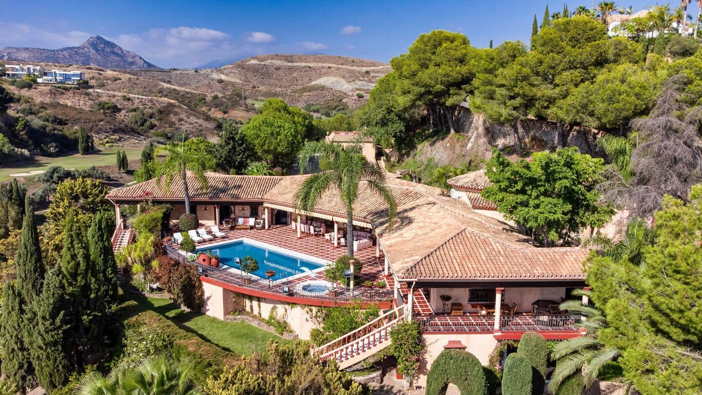 9-bedroom villa in Estepona