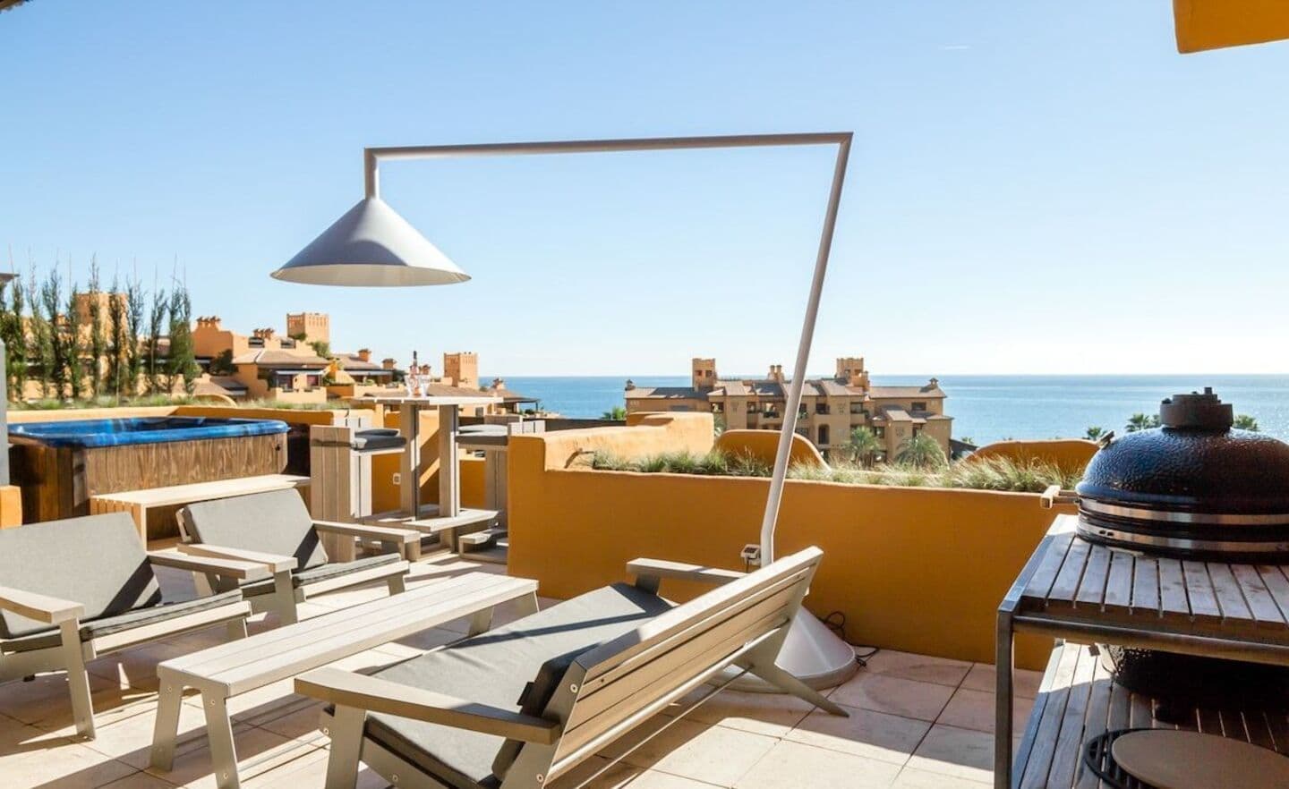 4-bedroom penthouse in Estepona