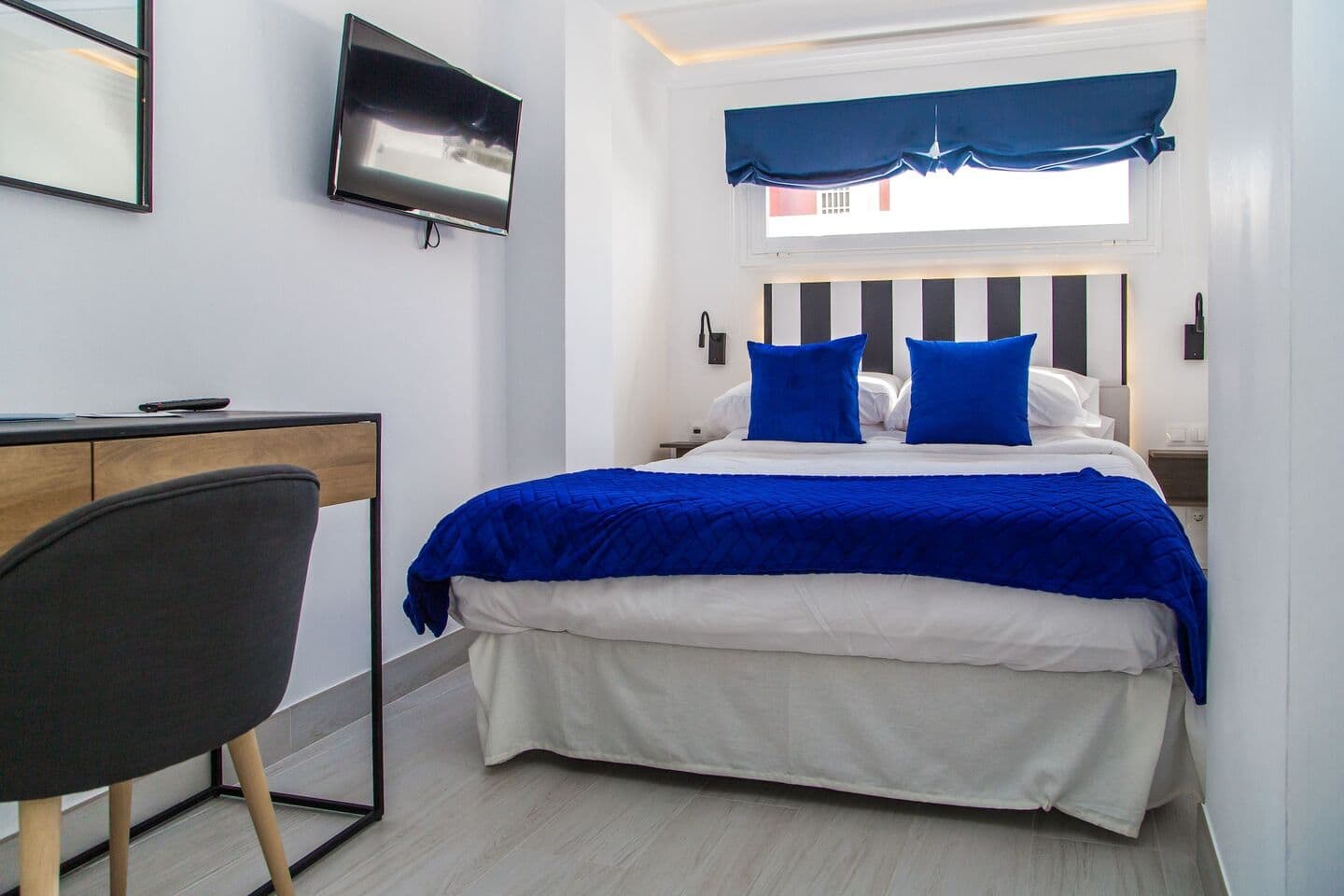 1-bedroom room in Golden Mile photo 1