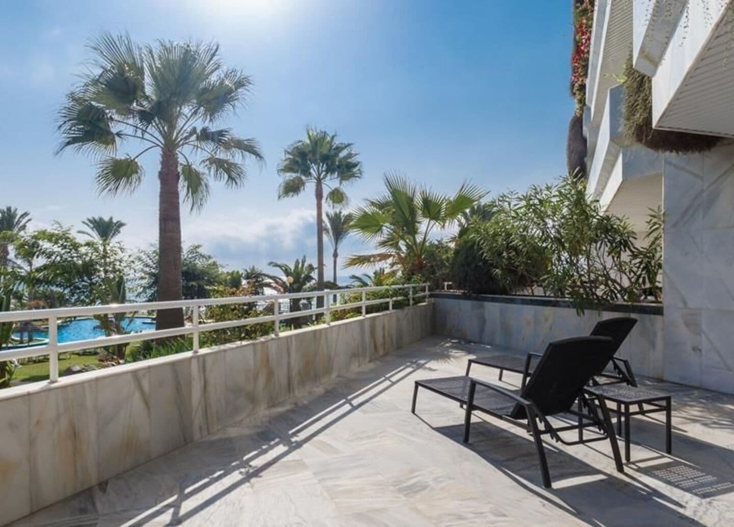 2-bedroom apartment in Esmeralda Playa photo 1