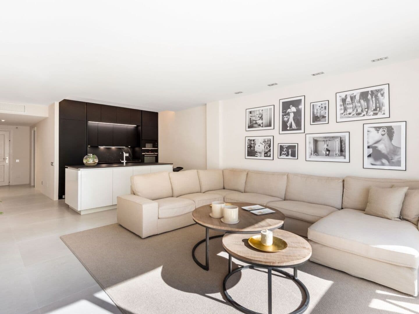 2-bedroom apartment in Playas del Duque photo 1