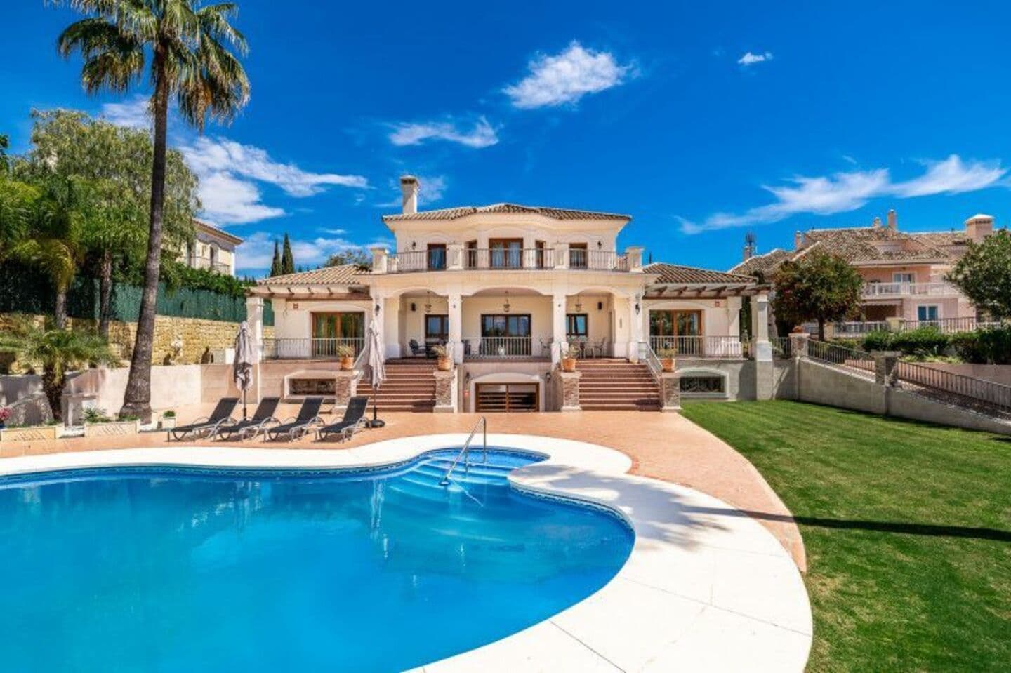 6-bedroom villa in Los Flamingos
