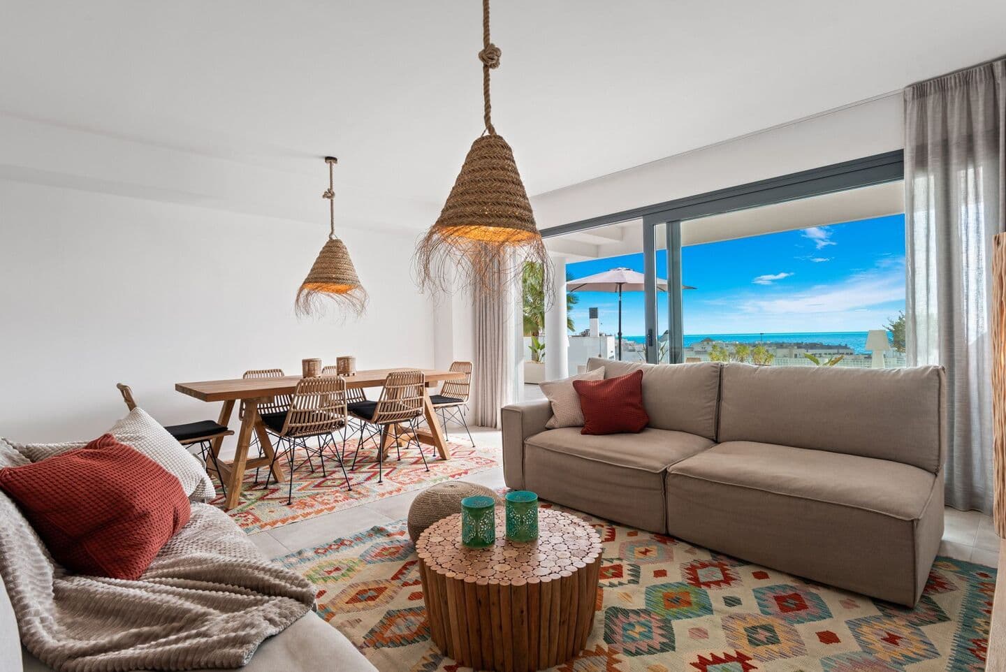 3-bedroom apartment in Estepona