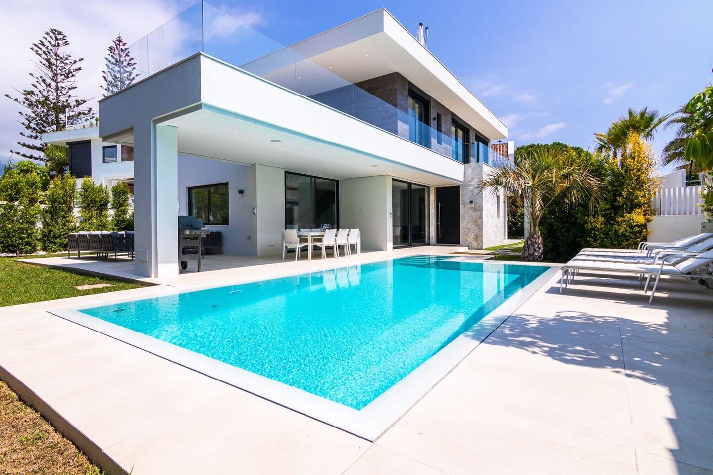 5-bedroom villa in Golden Mile photo 1