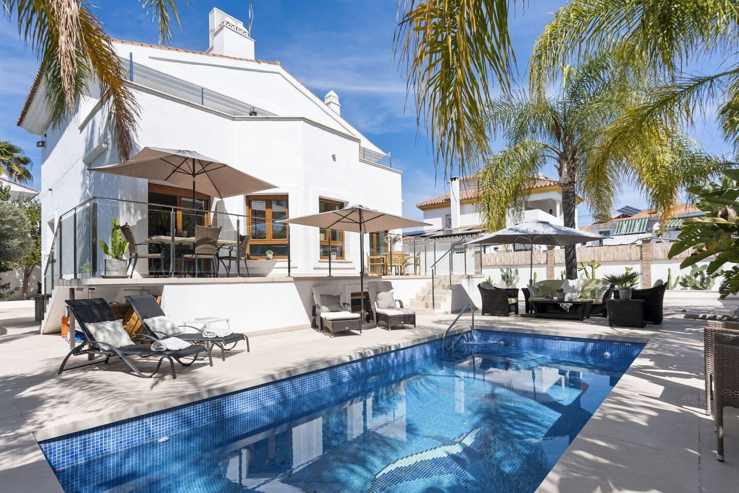 4-bedroom villa in Marbella photo 1
