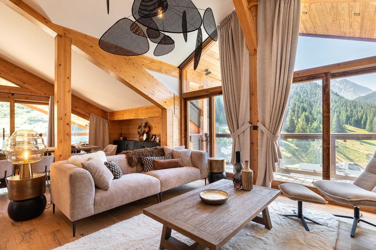 4-bedroom apartment in Ariondaz