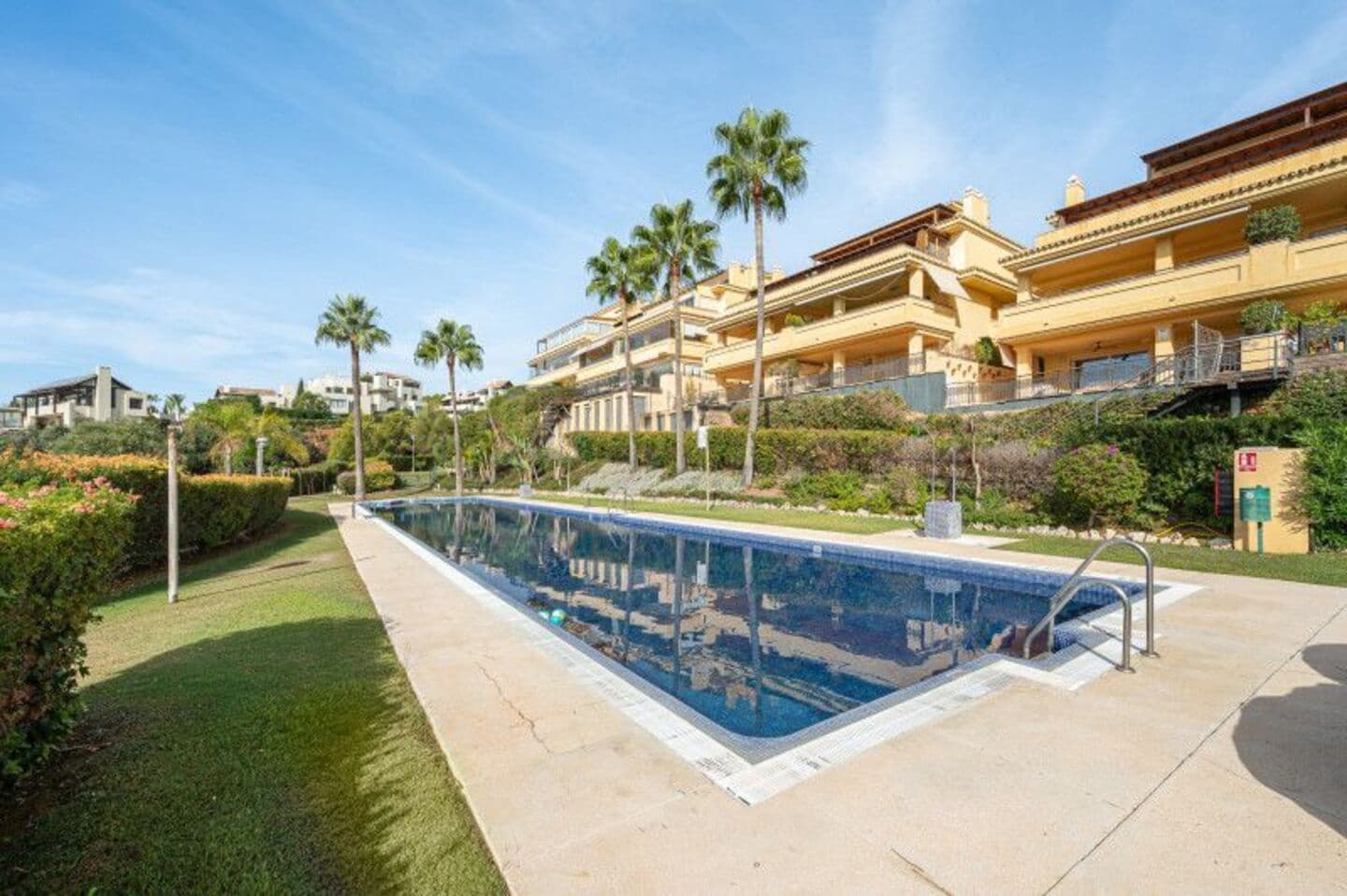 3-bedroom apartment in Marbella photo 1