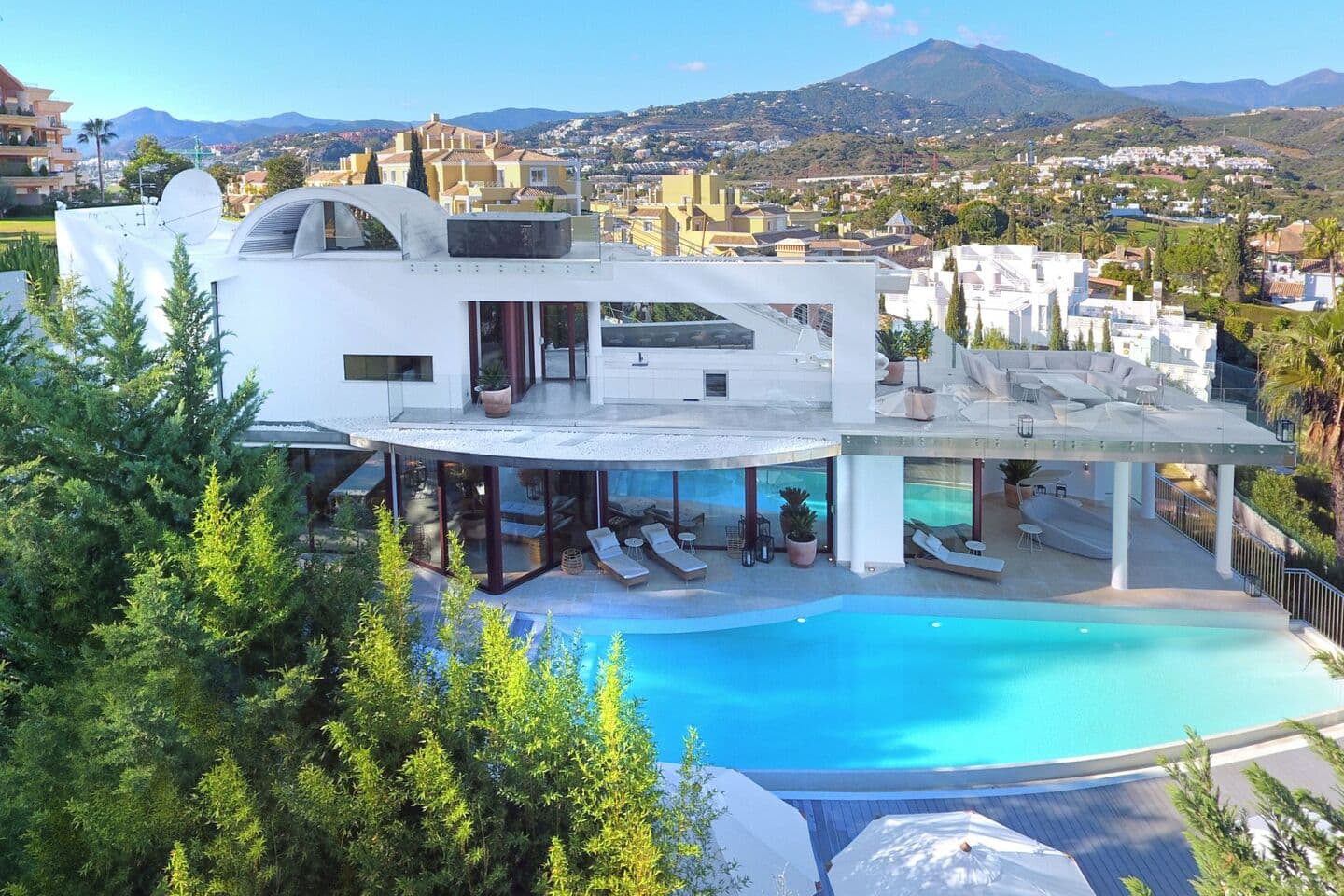 7-bedroom villa in Nueva Andalucia