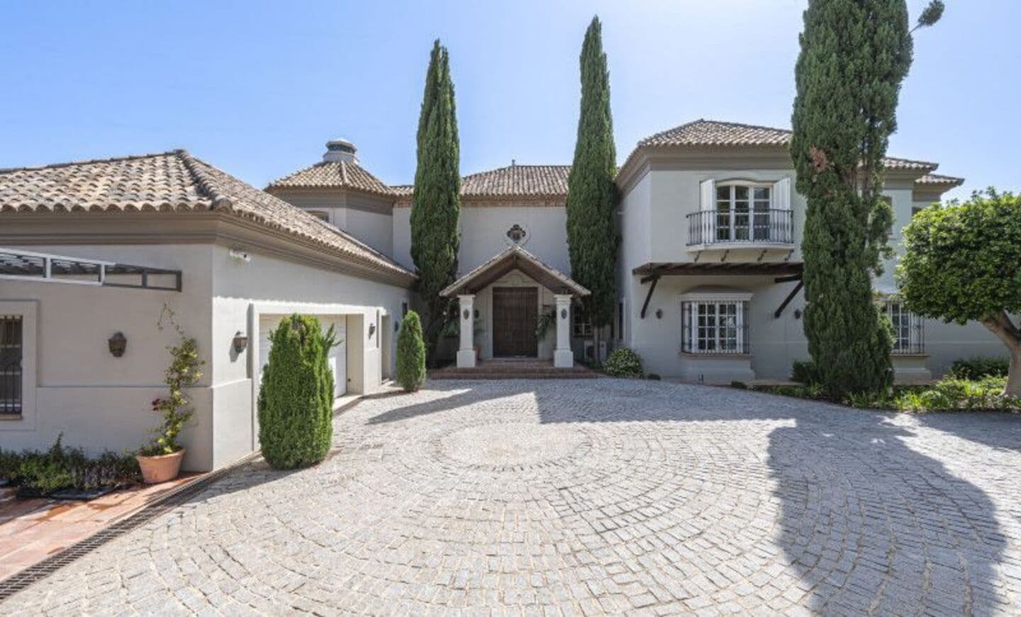 7-bedroom villa in Golden Mile