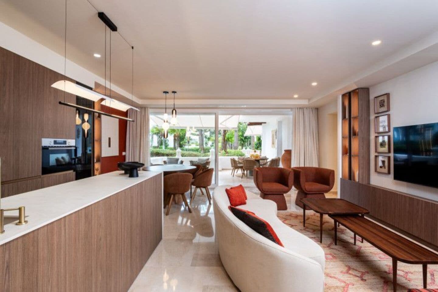 3-bedroom apartment in Alhambra del Mar photo 1