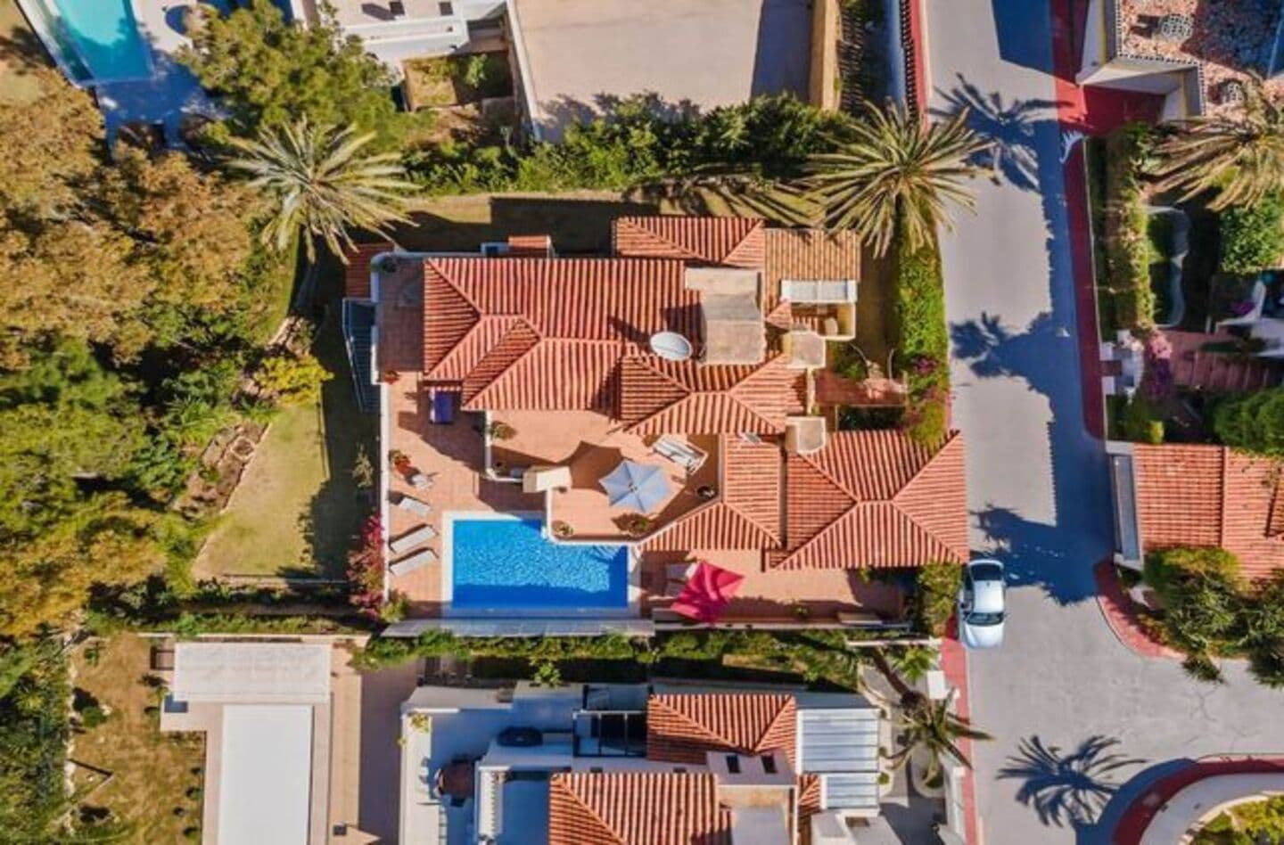 5-bedroom villa in Nueva Andalucia photo 1