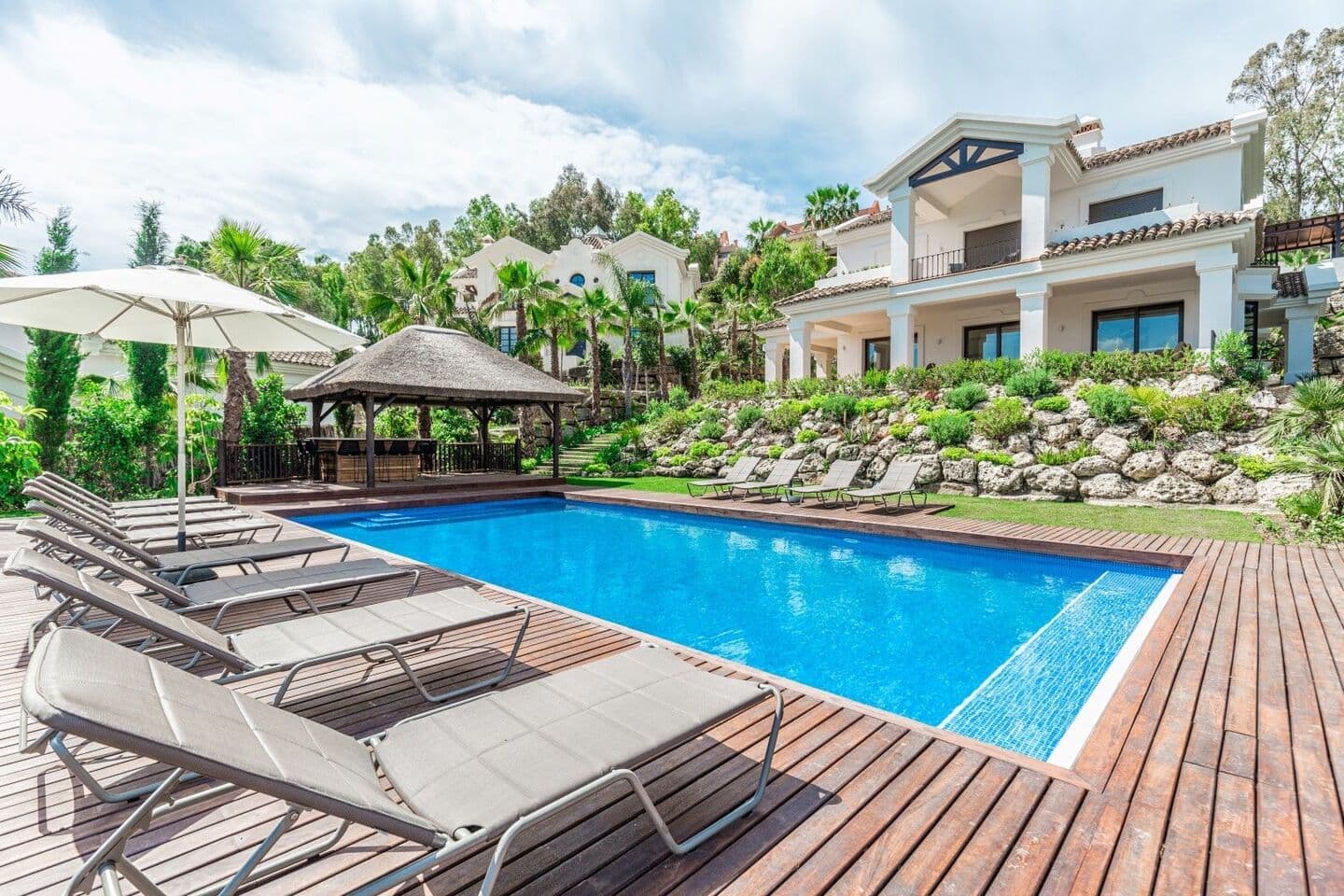 6-bedroom villa in Nueva Andalucia