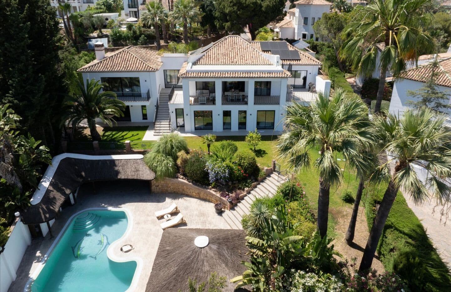 5-bedroom villa in Nueva Andalucia photo 1