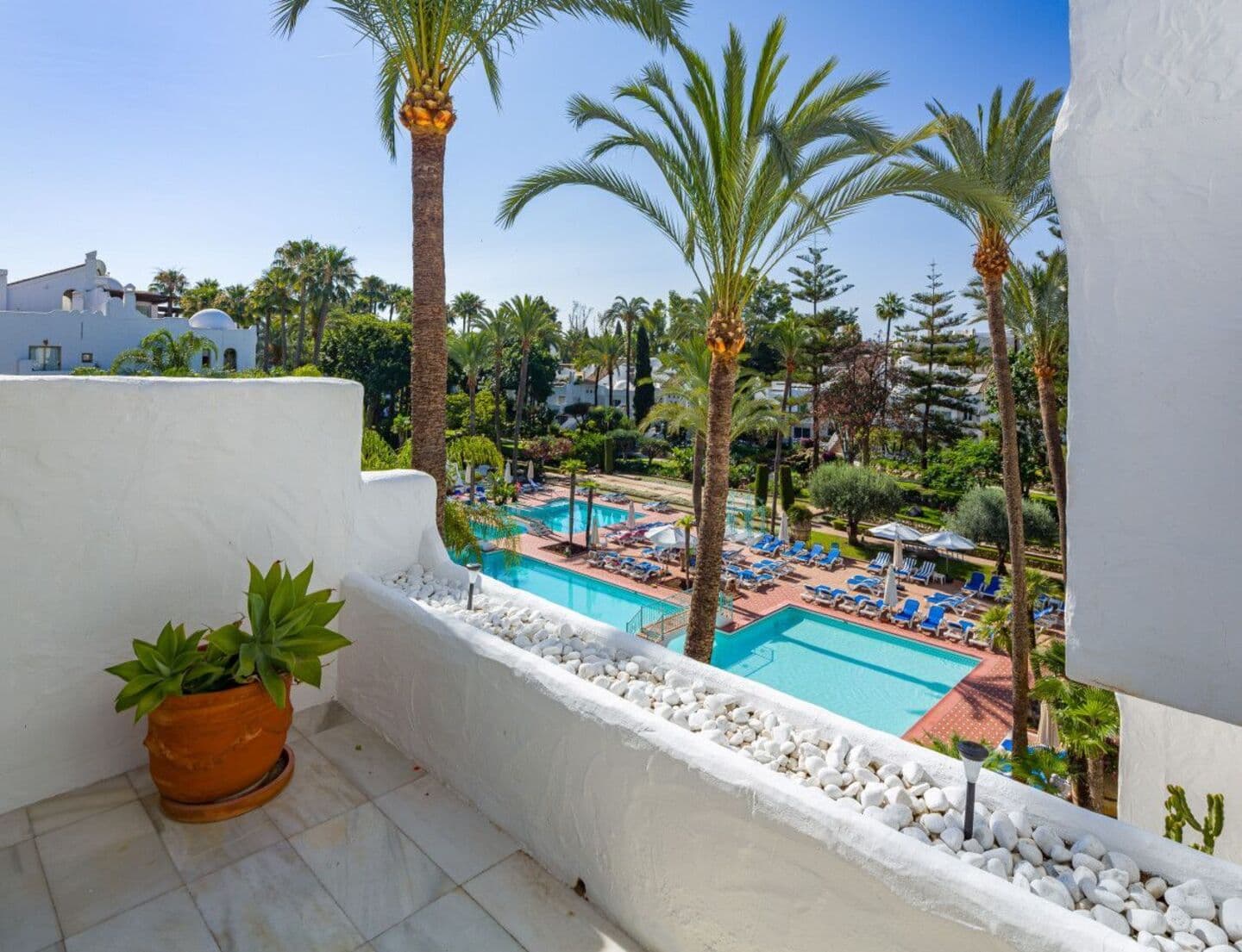 2-bedroom penthouse in Puerto Banus photo 1