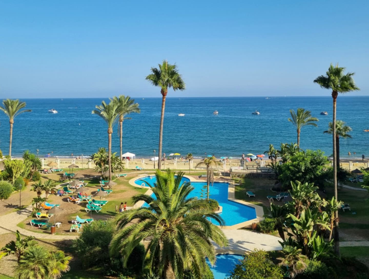 3-bedroom apartment in Esmeralda Playa
