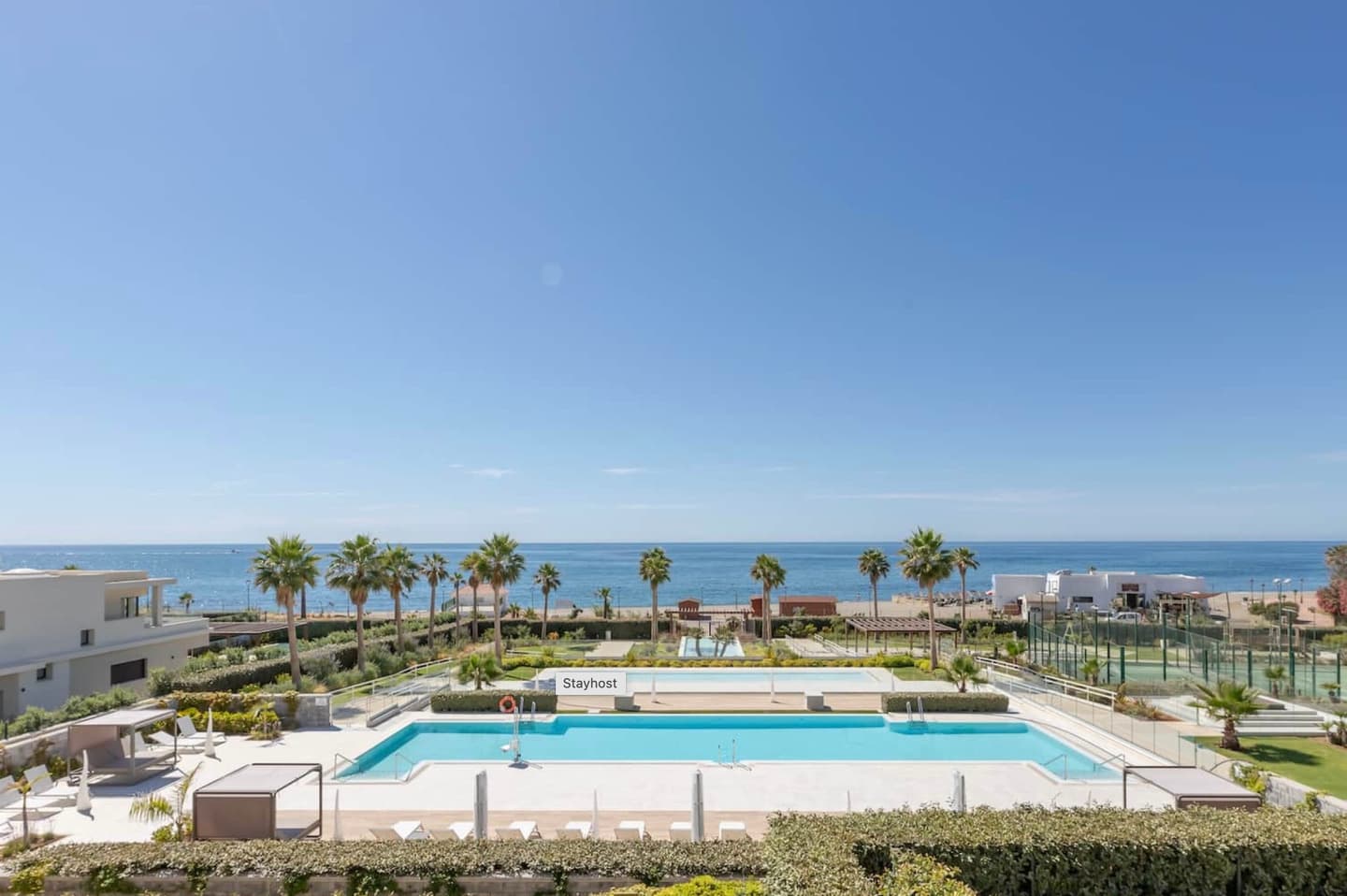 3-bedroom apartment in Estepona
